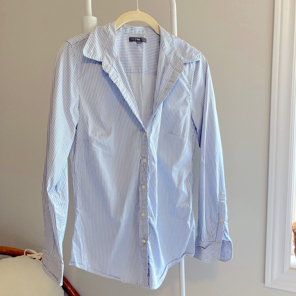GAP button shirt